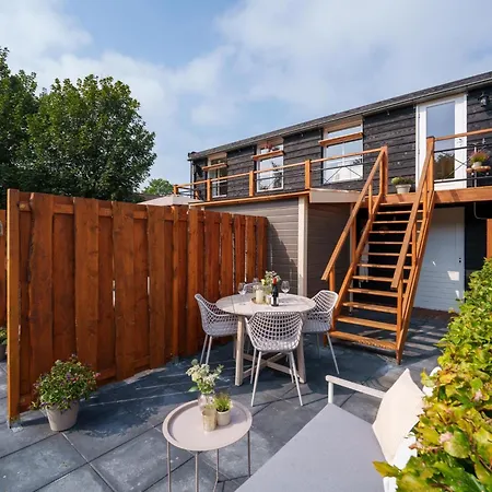 De Vale *